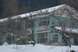 美山 雪化粧の美山高校