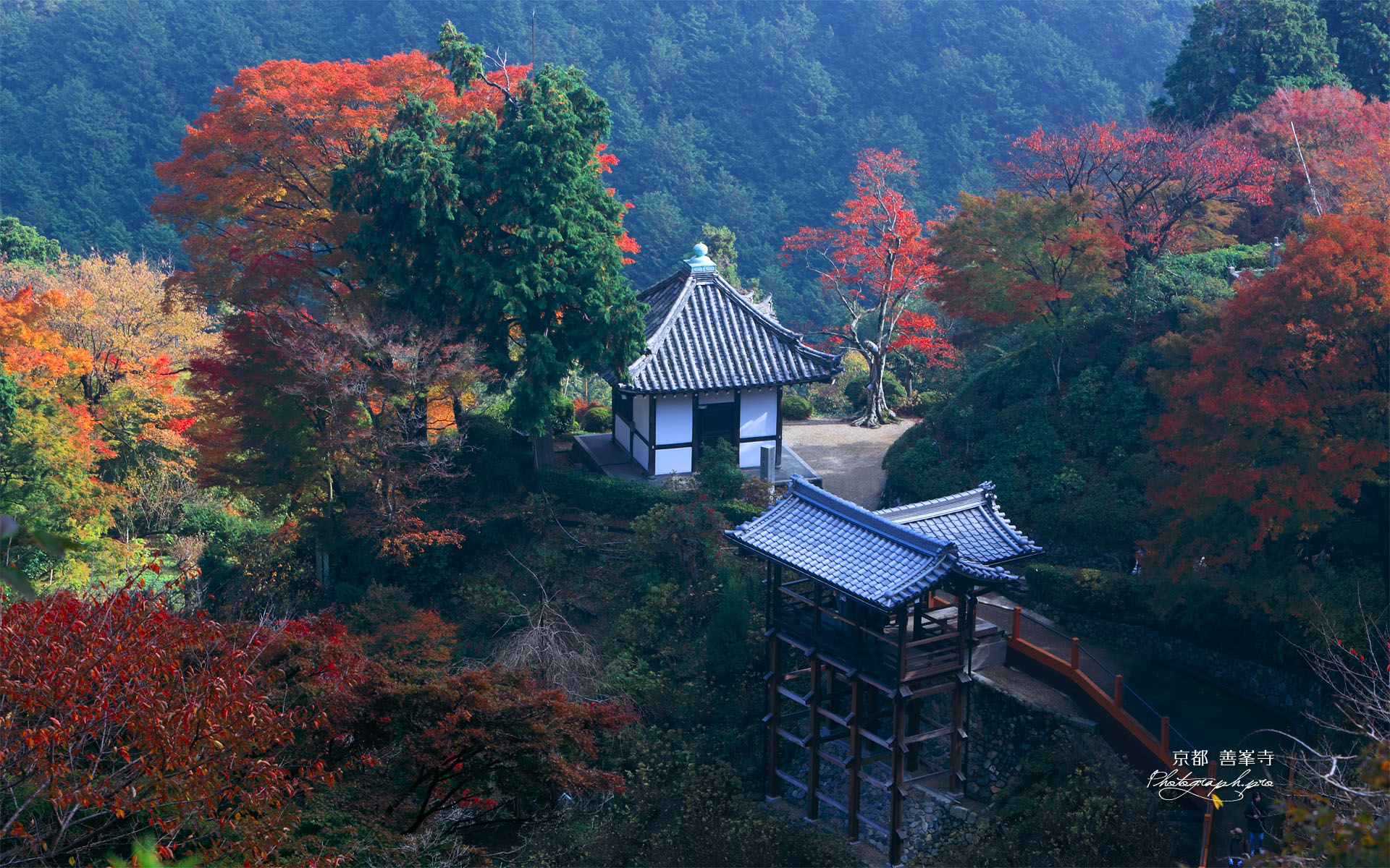 善峯寺の開山堂と幸福地蔵堂