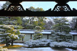 仁和寺の欄間と築地塀