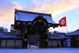 雪化粧の西本願寺阿弥陀堂門