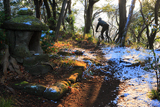 石廟と斑雪とMTB