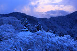 鞍馬寺 朝焼けの比叡山