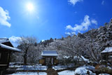 寂光院 雪化粧の境内