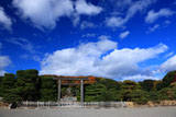 伏見桃山陵 青空と雲