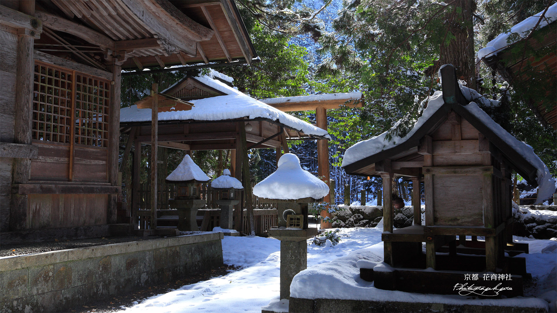 京都 花脊神社の冠雪