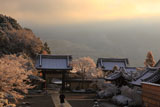 妙満寺 雪化粧の朝