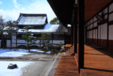 妙顕寺 客殿からの雪化粧の庭園