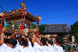 光明寺門前の乱材祭一番神輿