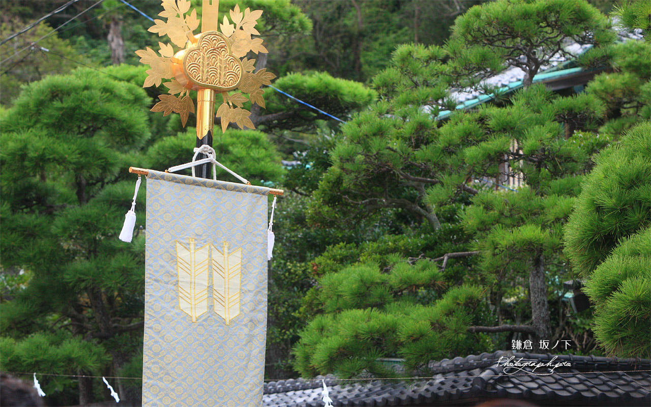 御霊神社の社紋旗 壁紙