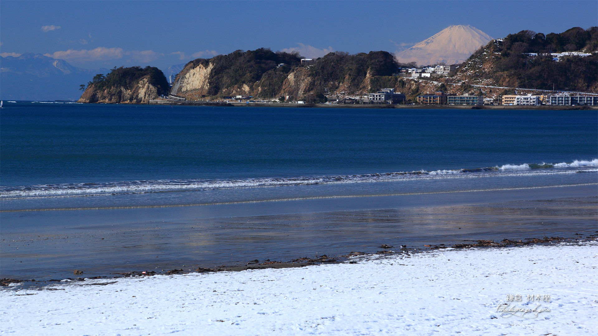 鎌倉 雪化粧の材木座海岸