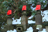 黙仙寺 地蔵三尊と残雪