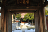 光傳寺 山門越しの残雪