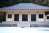 残雪の松久寺