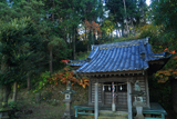鎌倉台上町 雑木紅葉の稲荷神社